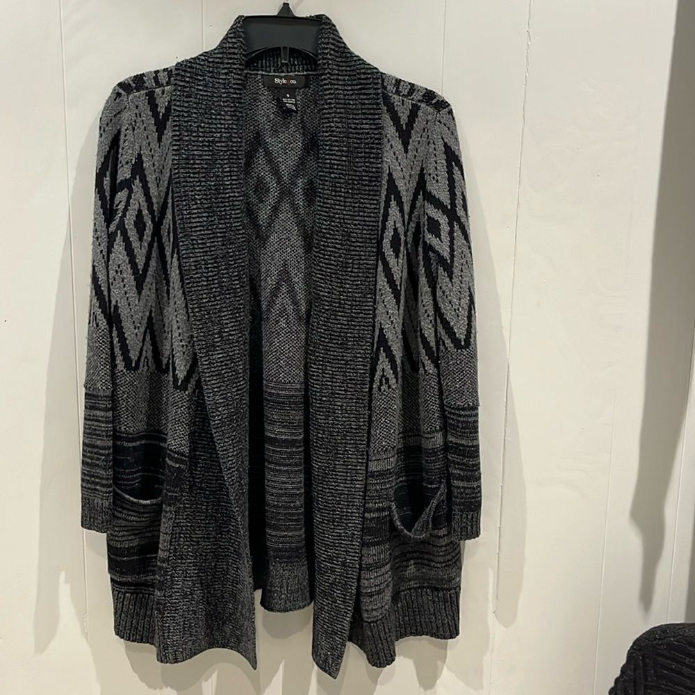 Style & Co. Black & Grey Cardigan. Small.
